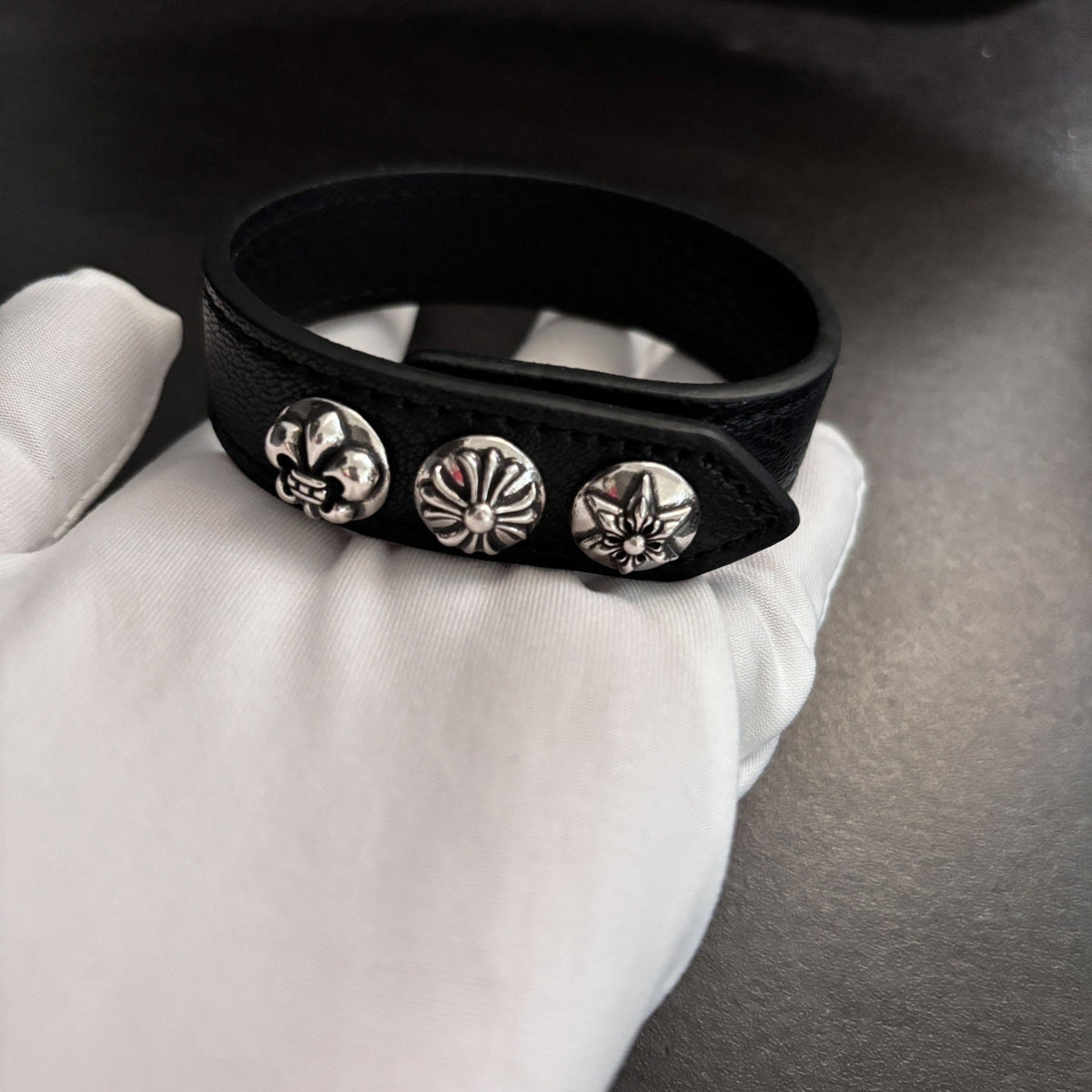 Chrome Hearts Cross-shaped anchor hexagram leather bracelet